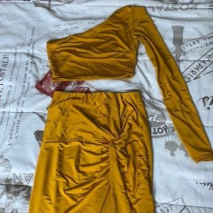 Size - Small, Color- golden mustard